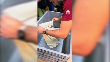 Türkiye’ye gelen yolcu treninde  kabanla gizlenmiş  33 piton bulundu