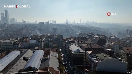 Tablo gibi: Puslu hava İstanbul'u esir aldı