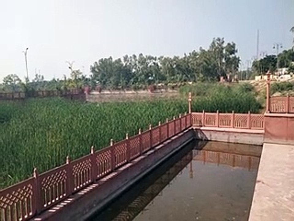 अटल सरोवर हो रहा दुर्दशा का शिकार, फीकी पड़ने लगी चमक-video