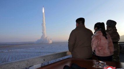 Corea del Norte lanza un misil balístico intercontinental