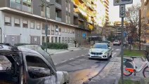 Milano, incendio in piano centro: furgone distrutto dalle fiamme