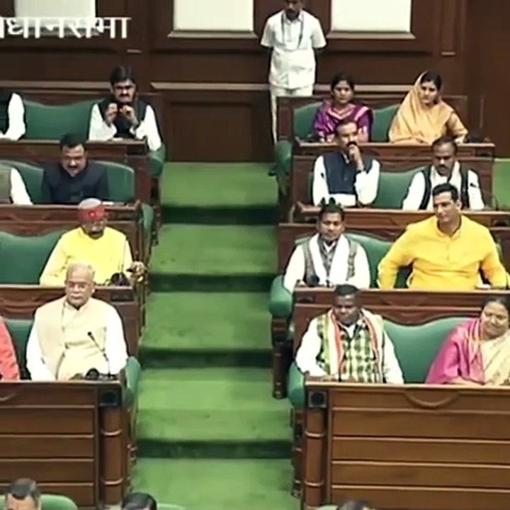 बृजमोहन अग्रवाल ने विधायक के रूप में आठवीं बार शपथ ली, कहा-चौबीस घंटे सातों दिन जनता की सेवा में समर्पित रहूंगा