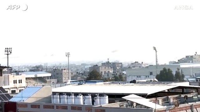 Gaza, il boato delle esplosioni a Khan Yunis