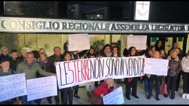 Cinque Terre in rivolta contro gli aumenti delle tariffe del treno per turisti