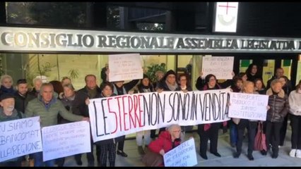 Cinque Terre in rivolta contro gli aumenti delle tariffe del treno per turisti