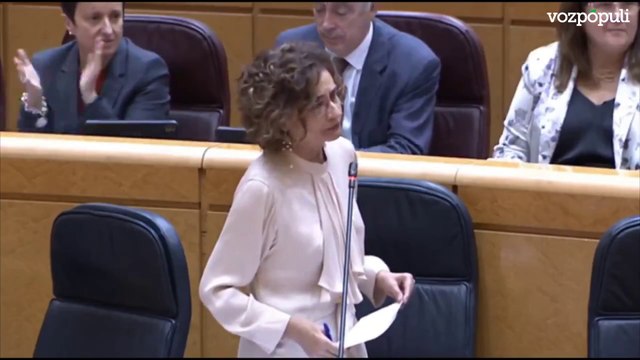 María Jesús Montero desata las risas en el PP al afirmar que Pedro Sánchez jamás ha usado el Falcon para asistir a un acto político de su partido