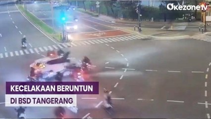 Download Video: Detik-Detik Mobil Terobos Lampu Merah di BSD Tabrak 4 Pemotor