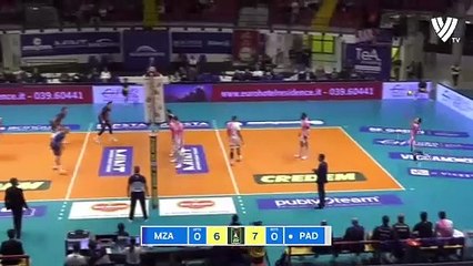 Ran Takahashi Dominated Against Padova in Italian Volleyball League !!!
