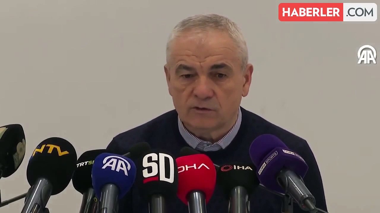 Rıza hoca çark etti! Dün "Sen nasıl kalecisin?" dediği Mert Günok'tan bugün özür diledi