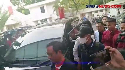 Download Video: Pakai Pakaian Adat Madura, Mahfud MD Datangi ke Posko Teuku Umar Jelang Debat Cawapres