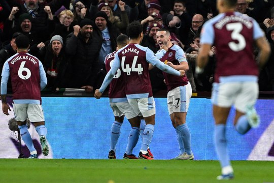 AR OOV ASTON VILLA 221223