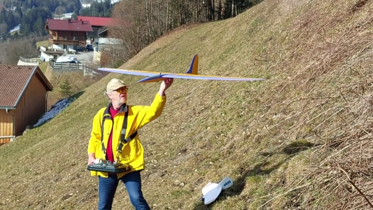 Wood curst L am Haushang Ost