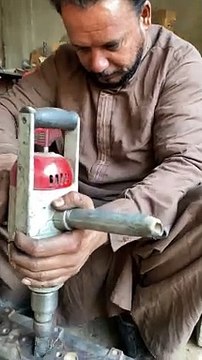 Engine head cleaning slow motion #slowmotion #ytshorts #shorts #engine