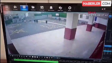 Başakşehir'de Veli Okulda Öğretmene Saldırdı