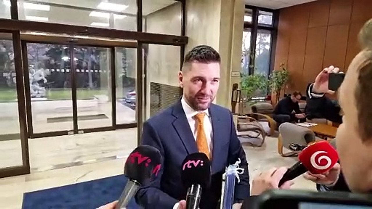 ZÁZNAM: Brífing ministra pôdohopodárstva R. Takáča