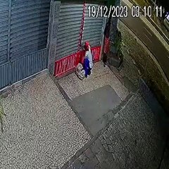 Homens arrombam loja no bairro do Itaigara