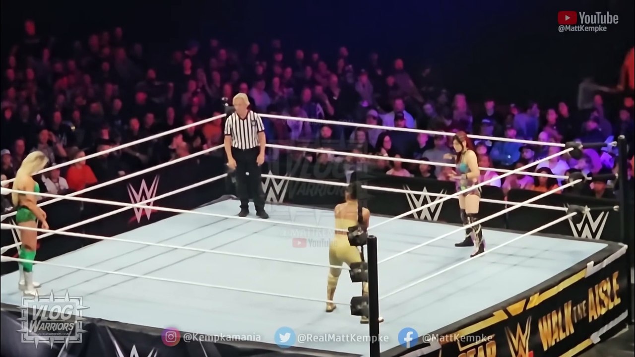 Charlotte Flair vs Bianca Belair vs Iyo Sky Full Match - WWE Live 11/11/2023