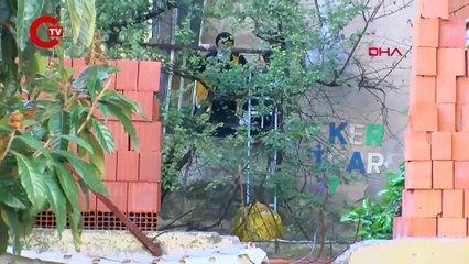 Beyoğlu'nda bina girişinde ceset bulundu 2 gözaltı