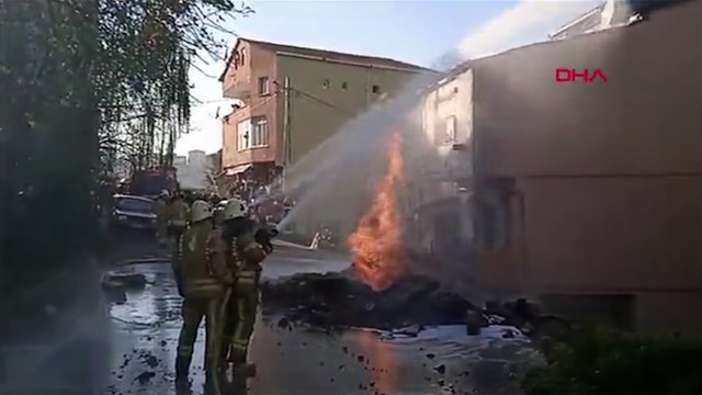 Üsküdar'da yol çalışması sırasında doğalgaz borusu patladı