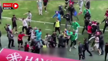 Saha karıştı, yumruklar konuştu: 5 kırmızı kart