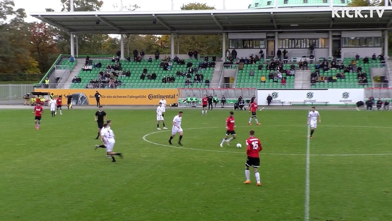 Aus 40 Metern perfekt in den Winkel: Die 10 schönsten Amateurfußball-Tore aus 2023