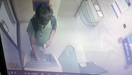 Video... नकली नोट जमा कराने के आरोप में एक गिरफ्तार