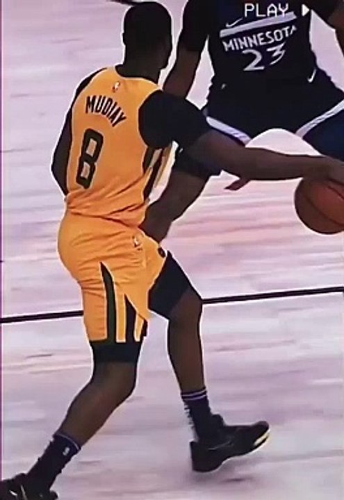 Les plus beaux dribbles du basket #Short #basketball #dribbles