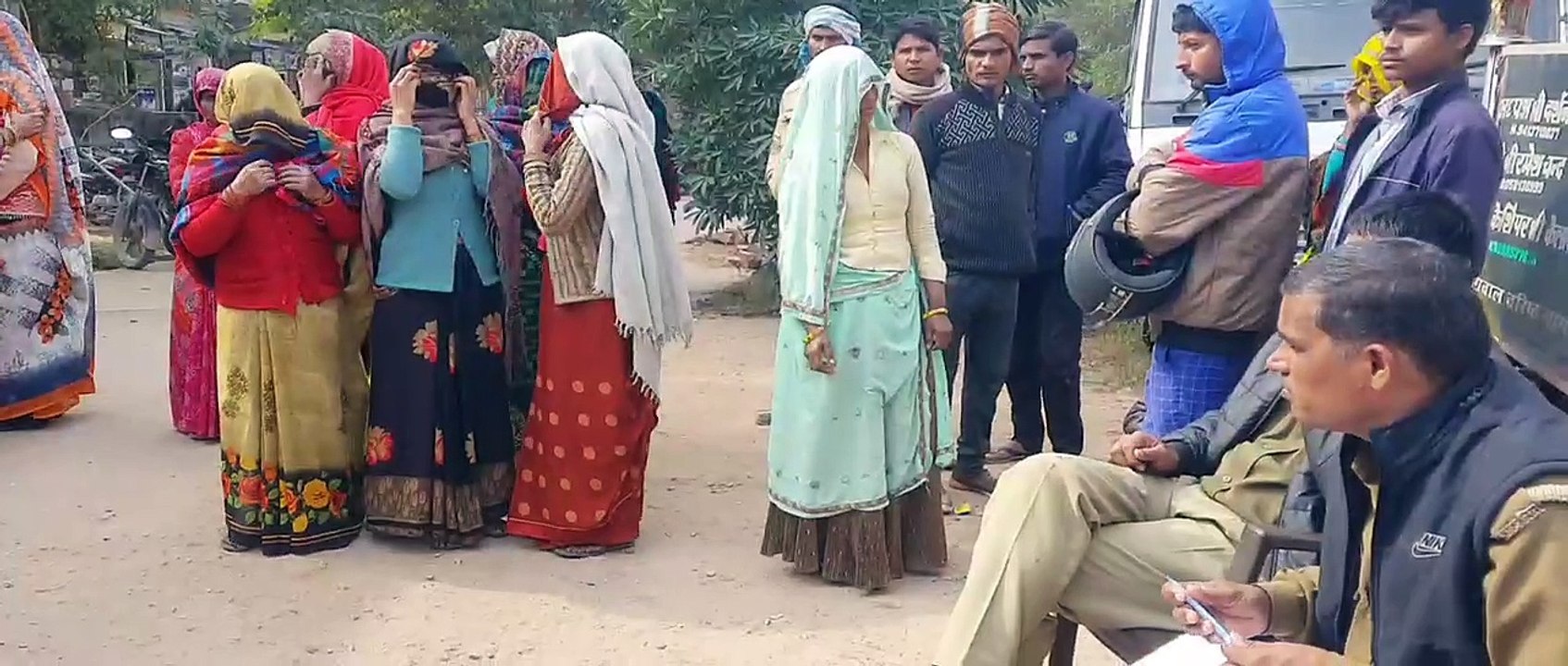 रेलवे ट्रेक के बीच मिला महिला का शव,पिता ने जतार्ई हत्या की आशंका