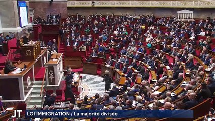 LOI IMMIGRATION / La majorité divisée