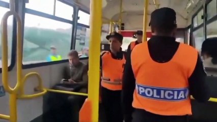 "¡Nos están filmando!": así fue el espionaje ilegal en los colectivos