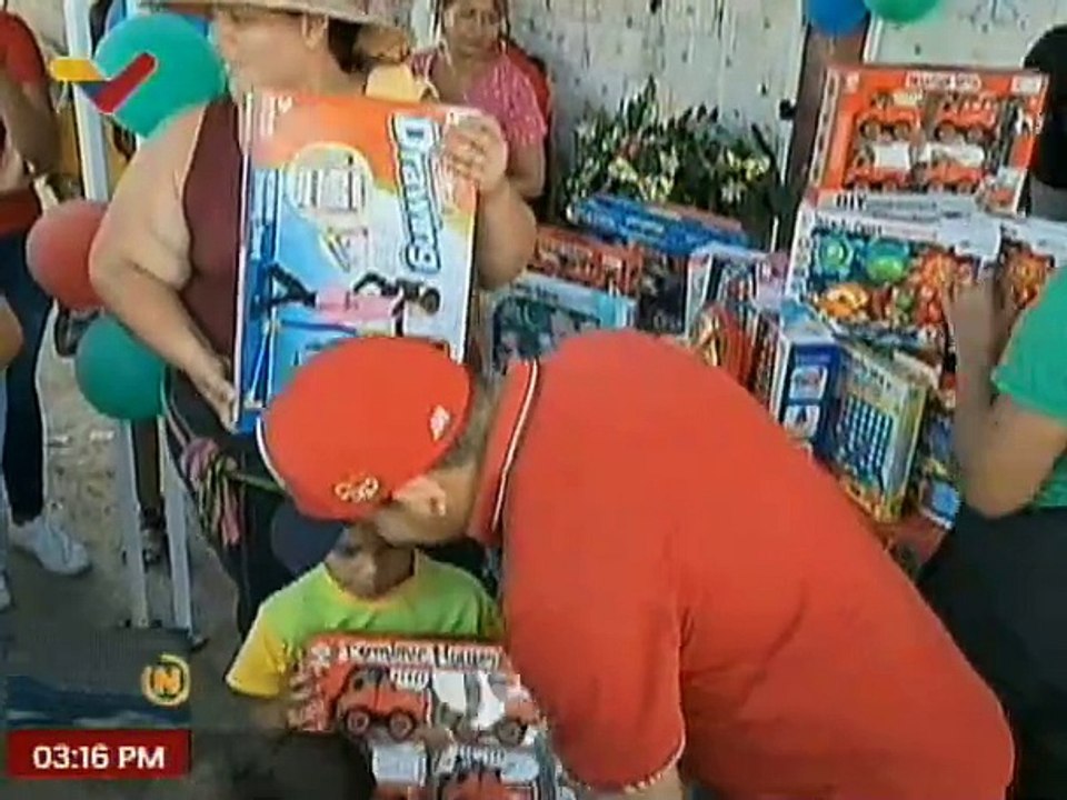 Niños y Niñas de San Joaquin en el edo. Carabobo reciben regalos en Navidad gracias a la Alcaldía