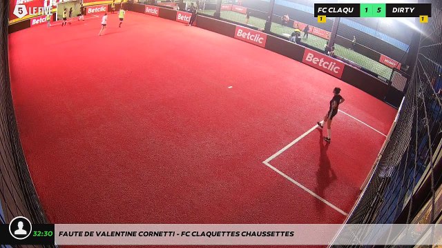 Faute de Valentine Cornetti - FC CLAQUETTES CHAUSSETTES