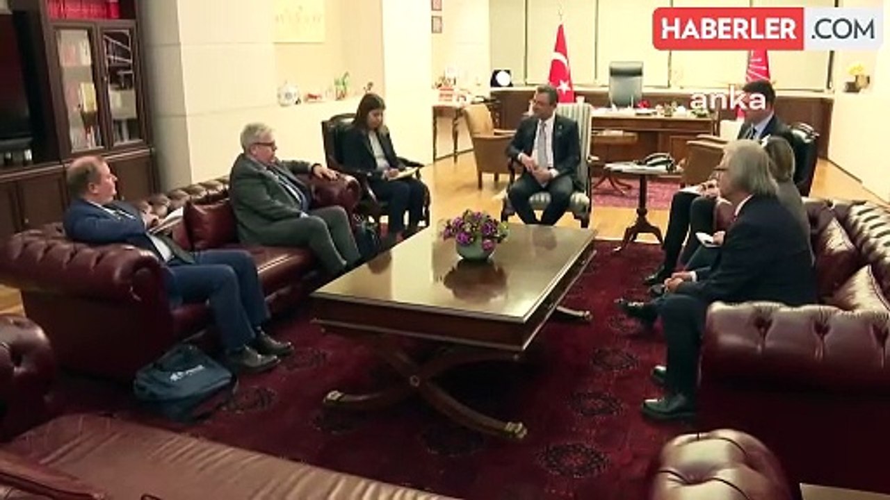 CHP Genel Başkanı Özgür Özel, Avrupa Parlamentosu Türkiye Raportörü Nacho Sanchez Amor'u kabul etti