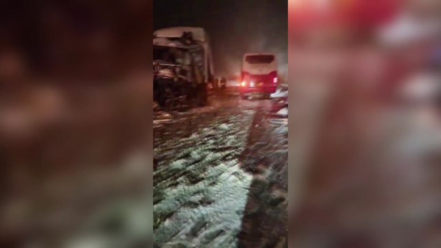 '대설 특보' 충남 고속도로서 화물차 교통사고 잇따라 / YTN