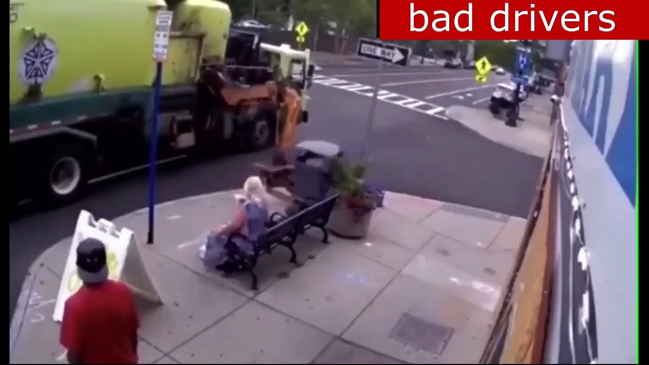 Bad drivers ( car accidents ) bad driving