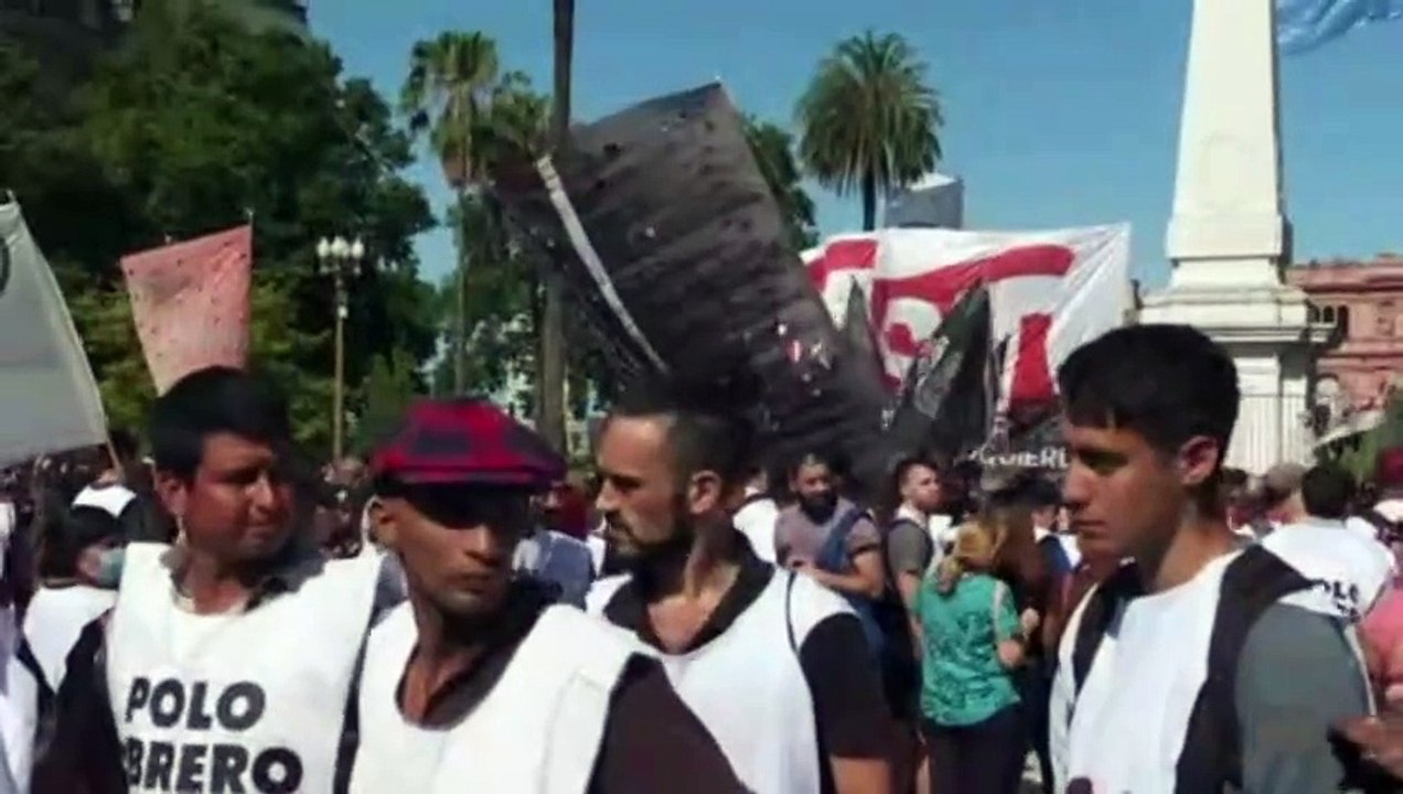 Primeira manifestação contra Milei na Argentina