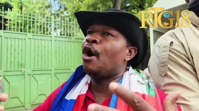 Plizyè òganizasyon debaz pwòch ansyen Prezidan Jovenel Moïse òganize yon sit-in devan lokal BINUH an