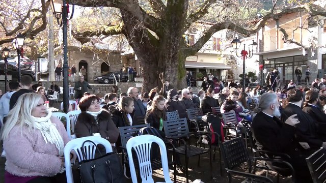 Χριστούγεννα στο χωριό. Δράση της Μητρόπολης Φθιώτιδας στην Τιθορέα του δήμου Αμφίκλειας - Ελάτειας
