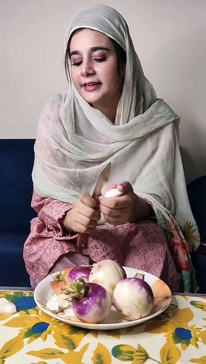 Array kehna Kya chahty hoo.