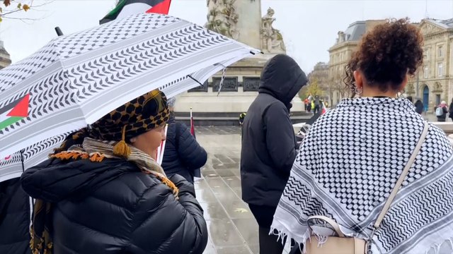 الكوفية الفلسطينية.. رمزية للنضال والمقاومة تلقى رواجا واسعا بالغرب