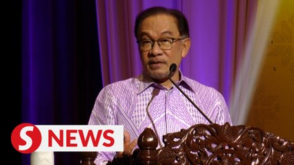 Gain knowledge or fall victim to backward narratives, PM tells students