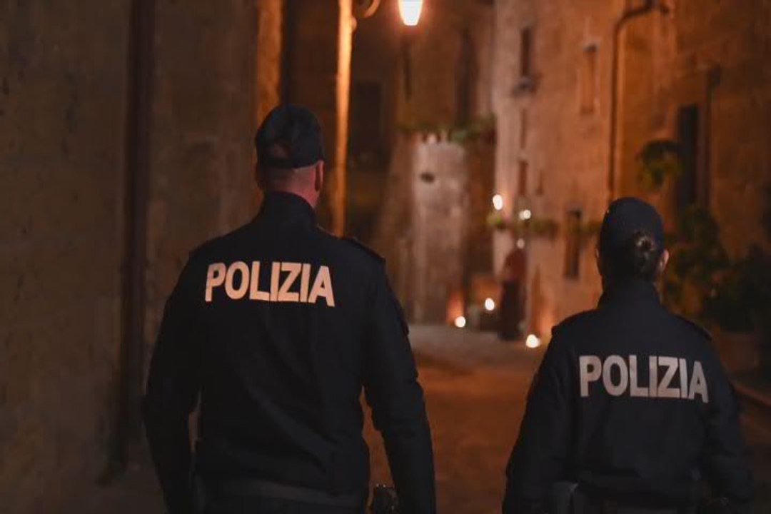 Polizia: video di Natale con presepe vivente a Civita di Bagnoregio - Guarda