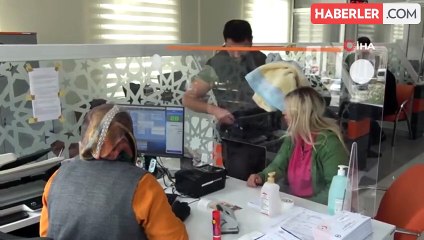 "Kimlik ve ehliyetini yenilemeyenlere 4 bin lira para cezası verilecek" iddiaları yalan çıktı