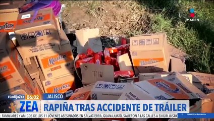 Hacen rapiña tras accidente entre un tráiler y un tren en Jalisco