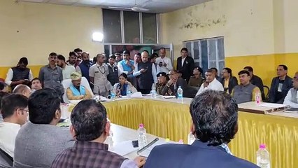 उप मुख्यमंत्री ने ली जिला स्तरीय अधिकारियों की बैठक