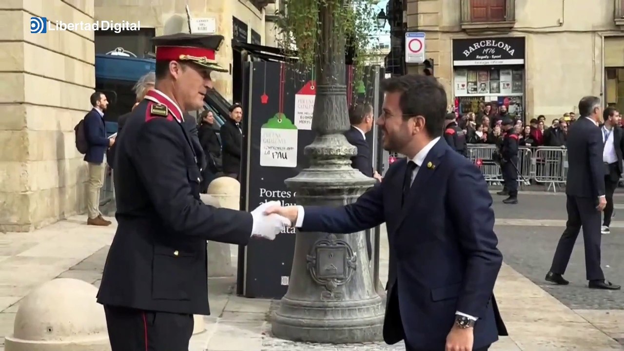 Abuchean a Sánchez y Aragonès a su llegada a la Generalidad