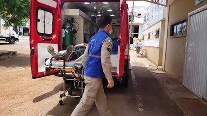 Homem sofre queda de motocicleta no Bairro Lago Azul