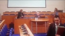Al presidente del consiglio comunale scappa un insulto: polemica a Legnano