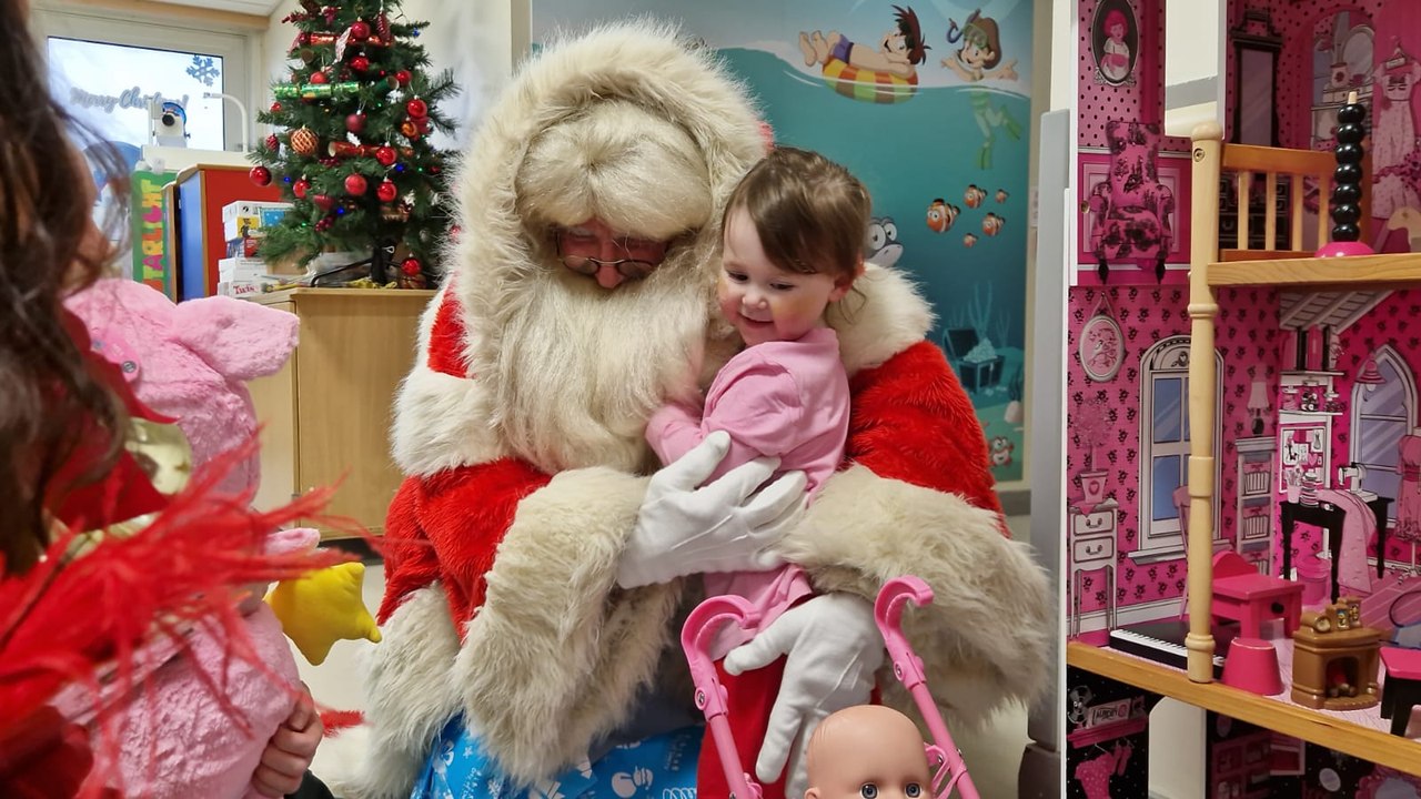 Santa visits the Children's Ward in Derry, Christmas 2023
