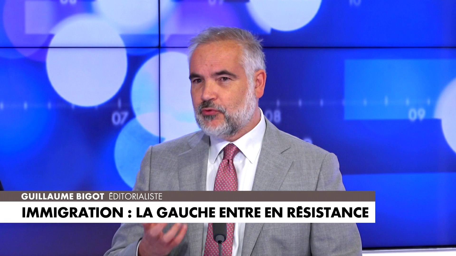 Guillaume Bigot : «L'Etat français est démagnétisé [...] Les gens qui nous  dirigent au nom de la France ne croient plus en la France» - Vidéo  Dailymotion